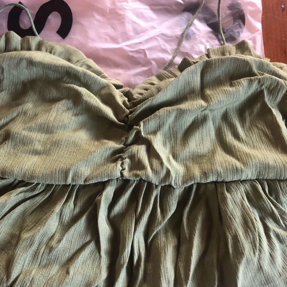 SHEIN Solid Frill Trim Cami Top - Picture 4 of 4